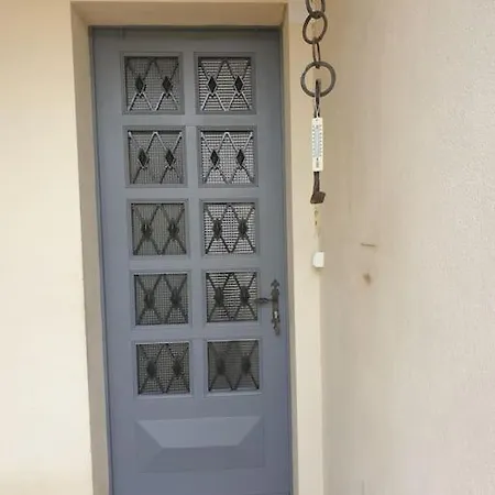 Avec Grand Jardin דירה *